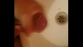 Preview 2 of Pissing Public Girls - acabando