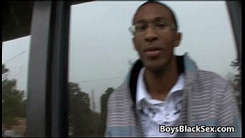 Preview 1 of 3xxx Bf Vedio - Black Muscular Guy Fuck White Mate Hard In His Tight Ass 10