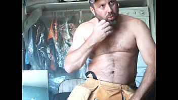 Preview 1 of Solo Mexicanos - hot bear worker on live cam show - sexyladcams.com
