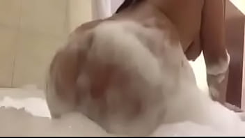 Preview 1 of Iwna Grand - Latina homemade twerking