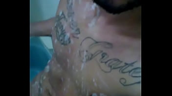 Preview 1 of Grub Many - Solo shower time