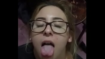 Preview 3 of Amature Good Woman - Cumming on Her Glasses