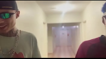 Preview 1 of 18 Girls Big Boys Xxx Videos Hd - F&atilde_ do brinquedo realiza sonho de transar com ele e com namorado corninho junto