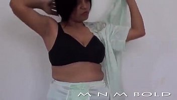 Preview 1 of Mike Bec5 - DESI HOT AND SEXY AUNTY CHANGES DRESS