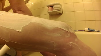 Preview 3 of Sperm Swap Momthing - VAJulieCD shaving her legs and testing her new camera! HD!
