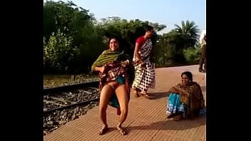 Preview 4 of Lesbosara - Nude dance