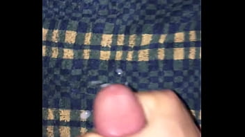 Preview 4 of Shoulder Tatt - Garoto batendo punheta - Boy jerking off