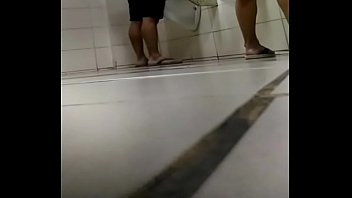 Preview 1 of Xxx Video Salelon - Pega&ccedil_&atilde_o no shopping parte 1