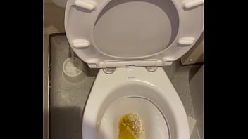 Preview 4 of Masag Cantar - Pissing in bathroom