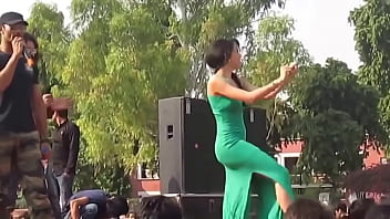 Preview 4 of Tpyahoo Newshtml - public indian dance stage callgirl hyderabad