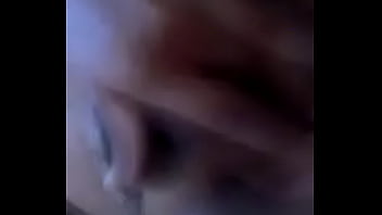 Preview 4 of Hindiodiosex - Isa la perrita metiendose dedo
