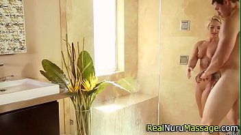 Preview 2 of Kelantan Kena Baris - Booty masseuse fucked