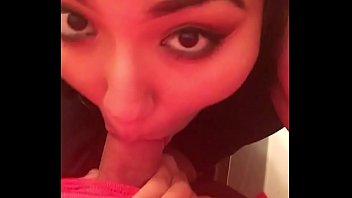 Preview 2 of English Jungle Women Xxx Video - Diamond Gives Good Blowjob