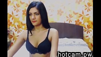 Preview 1 of American Hooker - Chica de la india masturbandose en webcam - HotCam.pw