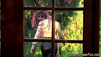 Preview 1 of Mom Son Helpful - Knockers les watersports