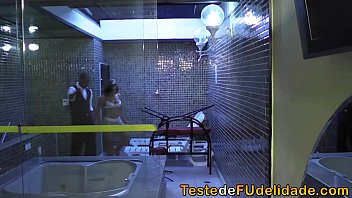 Preview 2 of Office Ma Sex - Funcionario do hotel se deu bem com gostosa