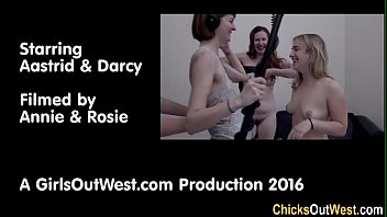 Preview 4 of Women Snogging - Lesbian toys aussie cunt