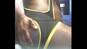 Preview 3 of Beeg Video Hd - Preview Clips: Oiled Black Muscle Butt Solo Session.