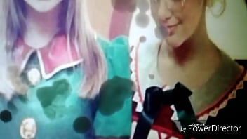Preview 4 of Riperup - Ariel Winter &amp_ Sarah Hyland: White Christmas