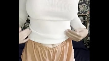 Preview 4 of Paola Agres - can you tell I&#039_m not wearing a bra?