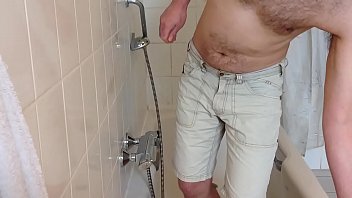 Preview 1 of Mayd - trim.375A1941-D2DA-4AD8-B083-2FC241F8AA7E.MOV