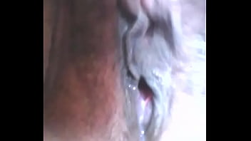 Preview 3 of Nyomi Pornxx - hermafrodita gozando clit&oacute_ris gigante squirting big clit cum