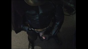 Preview 2 of Piknik Porn - Batdude jerking in the house