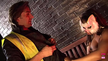 Preview 2 of Ape Mom Analr - The alley cat approached a labor worker to have sex next to the construction site