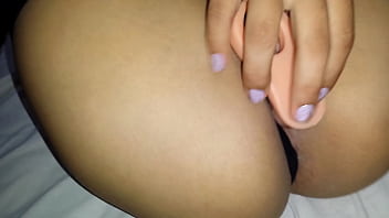 Preview 4 of Uae Sexi - Novinha Brincando com o Pau
