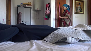 Preview 2 of Xxx Bangbus - A Turkish hotel maid is disturbed when tourist shows his big black cock
