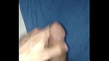Preview 2 of Fresh Tube Porn Tia Carre - Punheta na toalha
