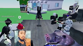 Preview 2 of Big Tee - Batalha  no roblox