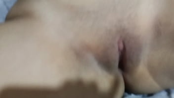 Preview 3 of Hindha Mhaia 3gp - Hermanastra pervertida muestra su co&ntilde_o en c&aacute_mara y disfruta el pene de su hermanastro - Porno en espanol
