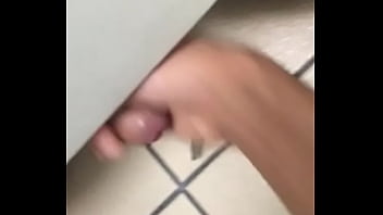 Preview 1 of First Video Probe - M&atilde_ozinha na BLACK FRIDAY do Walmart