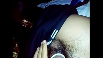 Preview 1 of Strapon Beach Sexs - Alguien quiere ayudarme? _)