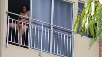Preview 1 of Best Ass In Taxi - A la zorra de mi vecina le encanta masturbarse al aire libre y me aprovecho grabandola para follarmela mientras su marido no esta en casa - Porno En Espa&ntilde_ol