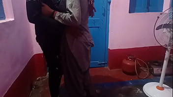 Preview 1 of Sex Vidio Openbengali - परोस की बहन को चोद दिया