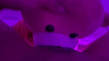 Preview 3 of Julio Jakers Dog Sex - Una joven caliente se folla desesperadamente a un peluche hasta el orgasmo