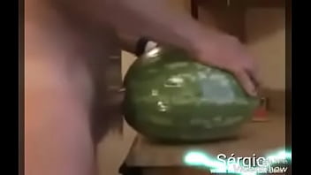 Preview 1 of Telugu Xnxx Come - homen fodendo a melancia sem d&oacute_