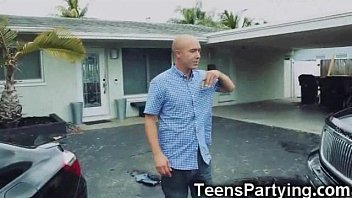 Preview 2 of Xxx Xxey Vidio - Carwash Teens Share a Huge Facial!