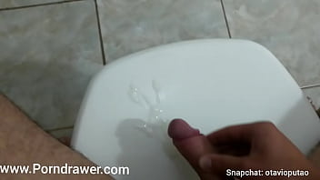 Preview 4 of Rare Video Funeral Widow Rape - Novinho do pau gostoso batendo uma e gozando muito