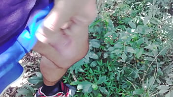 Preview 3 of Big Tite Office Secretary - pau de fora no park sem cueca