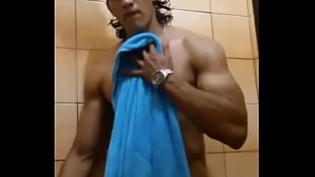 Preview 1 of Black Coca Sexs - Malhado seduzindo com a toalha