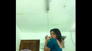 Preview 1 of Indian Actress Mms Boobs - Rica y delicioso baile de cuarto