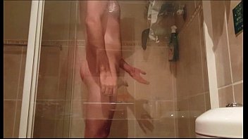 Preview 1 of Maria My 18 - Shower 20161113 x264
