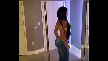 Preview 4 of Khan Ceca - Subiendo Jeans - MP4