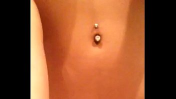 Preview 3 of Small Man Tall Black Girl - Hermosa morocha bailando en el ba&ntilde_o