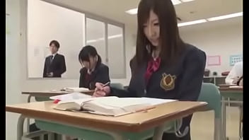 Preview 2 of Taboo Step Daughter - Japonesita haciendo pip&iacute_ en medio de clase