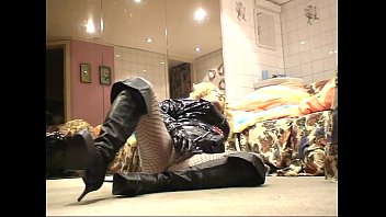 Preview 3 of Austin White Hardcore - Roxina2006HotBabePlayOnFloor190806XXL.MPG