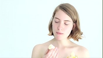 Preview 2 of Film Mama - Teasing blonde babe playing with a banana